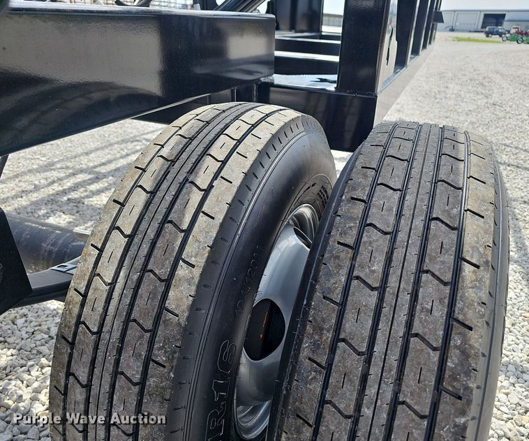 image for item NX9082 Rancho Viejo HRM240 hay bale trailer