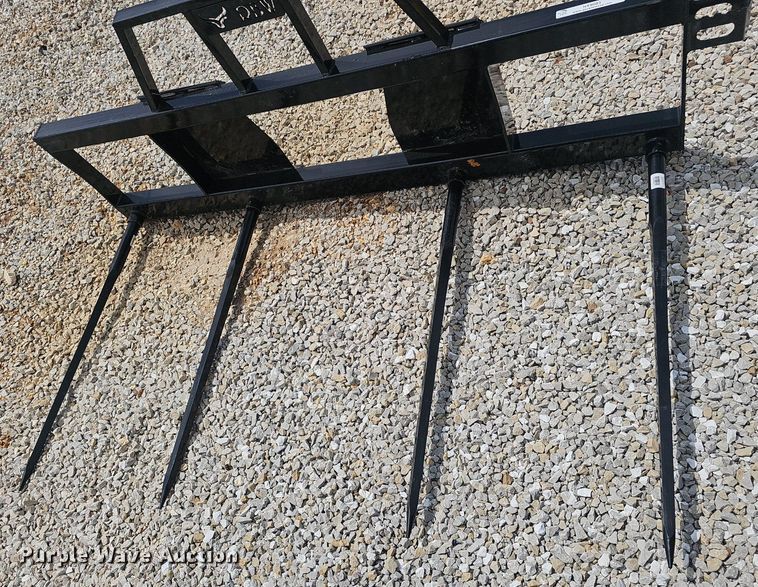 image for item NX9083 RBW skid steer bale spear