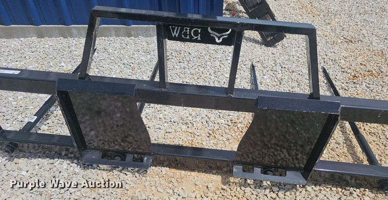 image for item NX9083 RBW skid steer bale spear