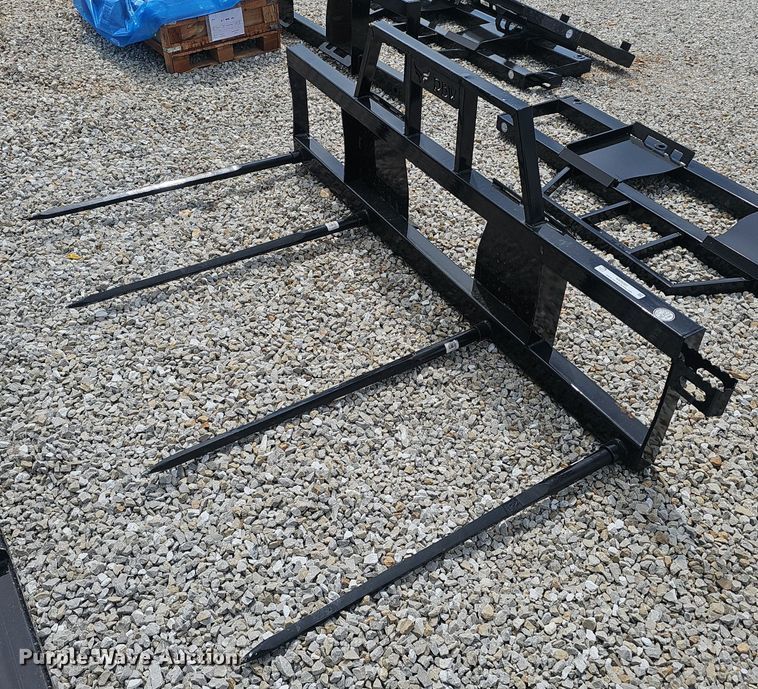 image for item NX9085 RBW  skid steer bale spear