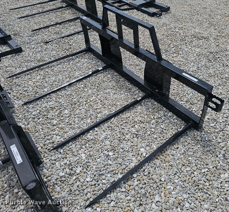 image for item NX9086 RBW skid steer bale spear