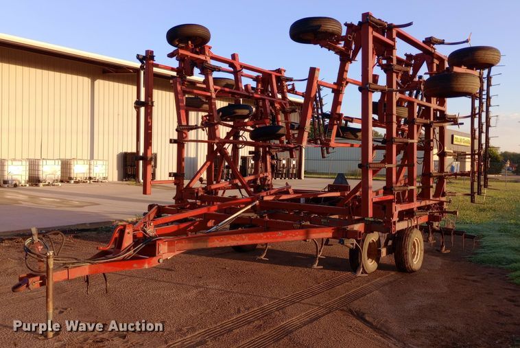image for item NY9476 Case 5800/4300 field cultivator
