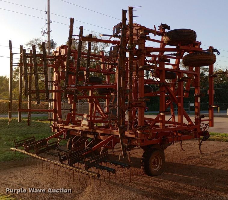 image for item NY9476 Case 5800/4300 field cultivator