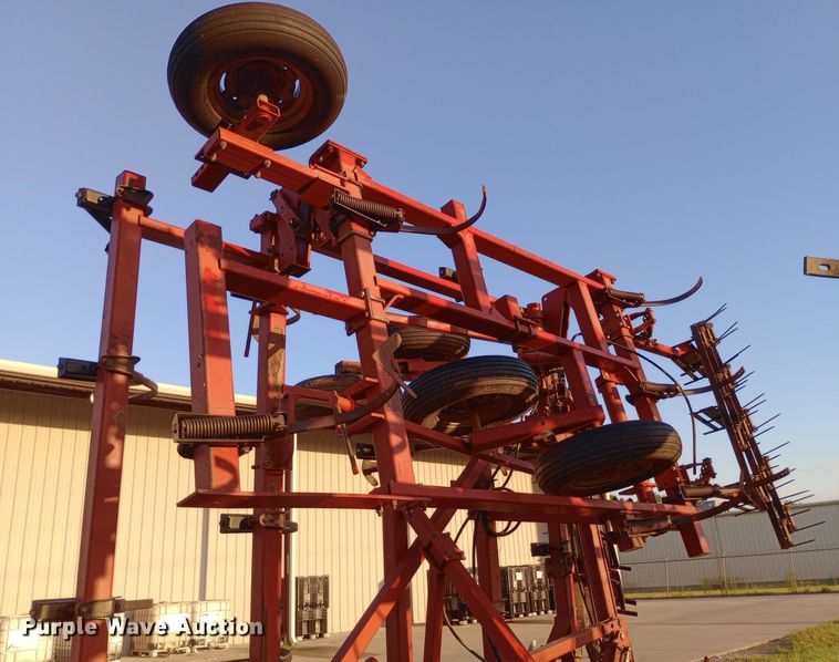 image for item NY9476 Case 5800/4300 field cultivator