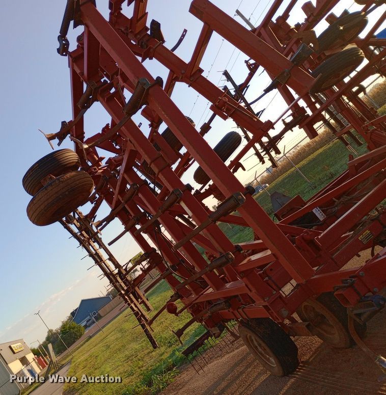 image for item NY9476 Case 5800/4300 field cultivator