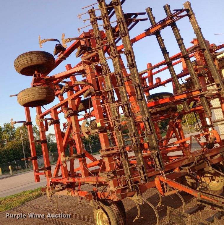 image for item NY9476 Case 5800/4300 field cultivator