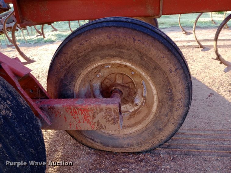 image for item NY9476 Case 5800/4300 field cultivator