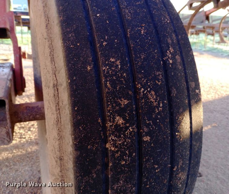 image for item NY9476 Case 5800/4300 field cultivator