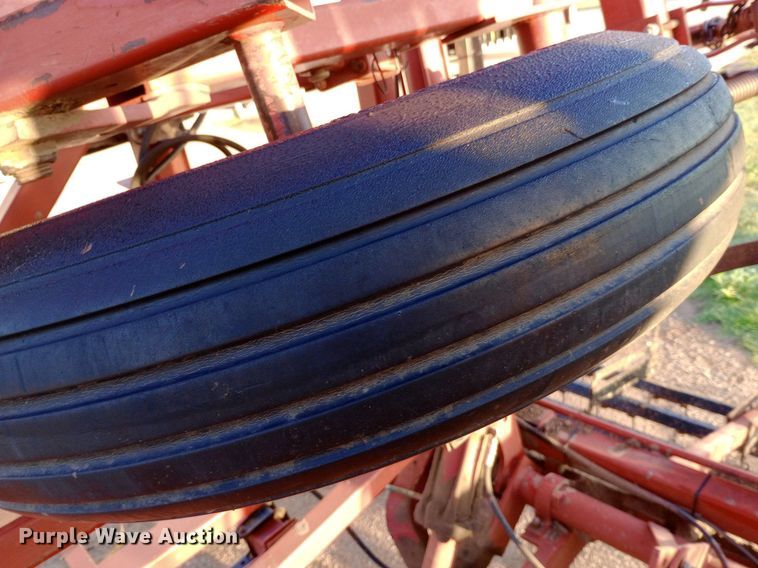 image for item NY9476 Case 5800/4300 field cultivator