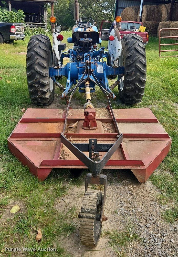 image for item OJ9803 1990 Ford 2810 tractor