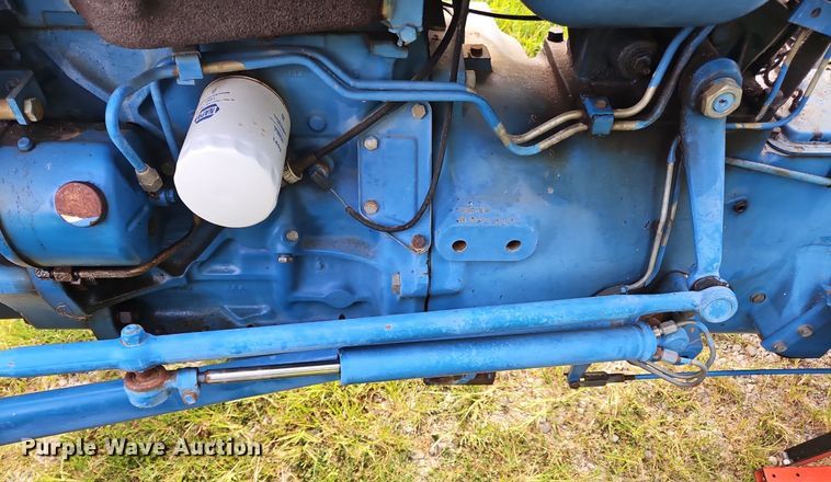 image for item OJ9803 1990 Ford 2810 tractor