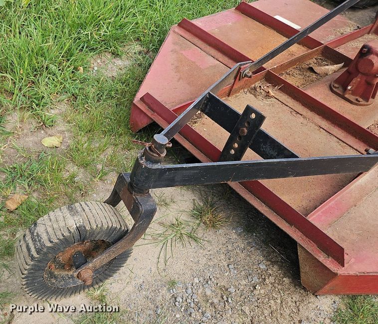 image for item OJ9803 1990 Ford 2810 tractor