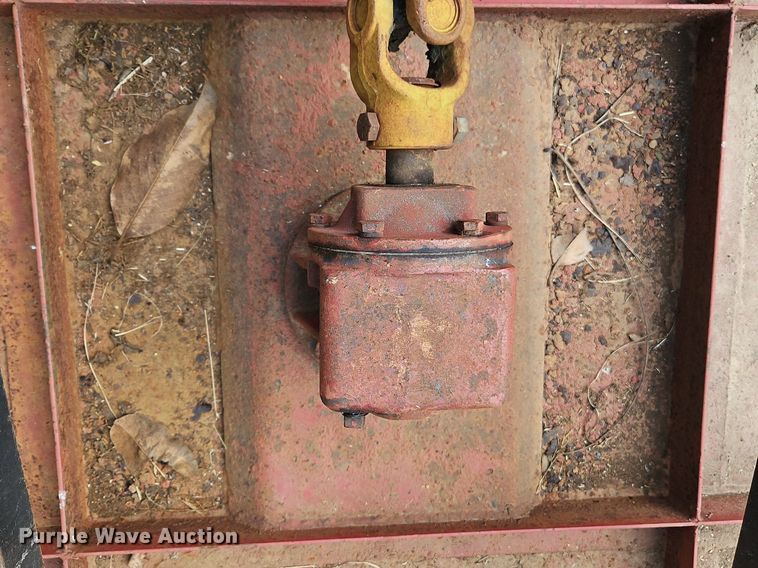 image for item OJ9803 1990 Ford 2810 tractor