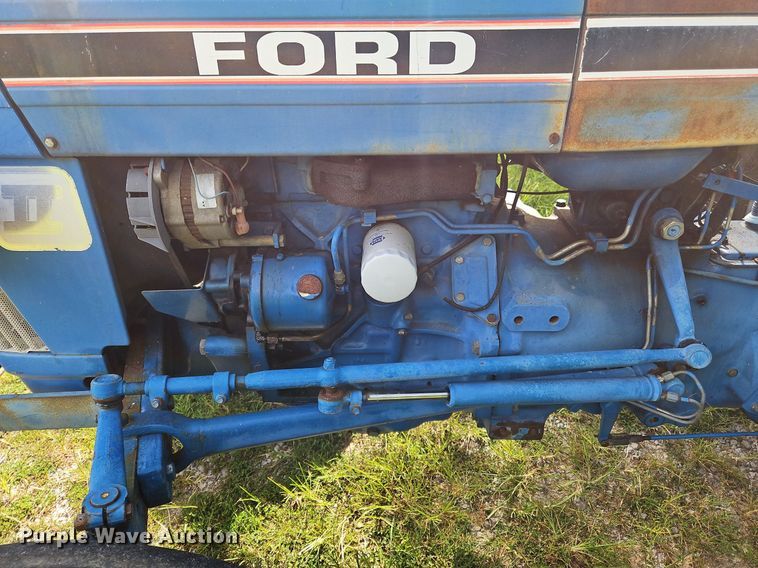 image for item OJ9803 1990 Ford 2810 tractor
