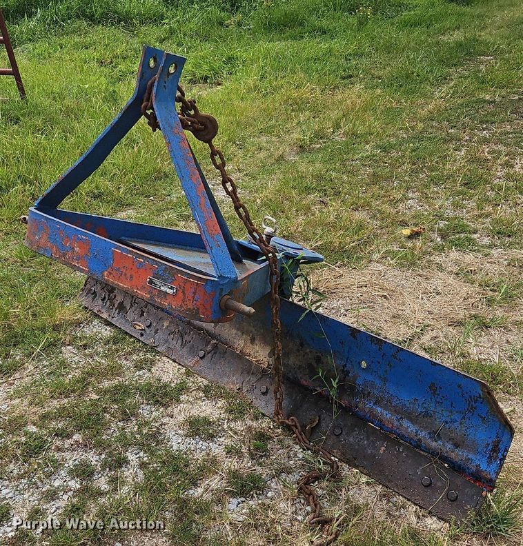 image for item OJ9803 1990 Ford 2810 tractor