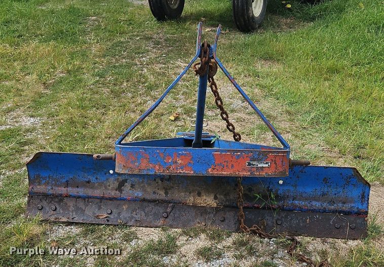 image for item OJ9803 1990 Ford 2810 tractor