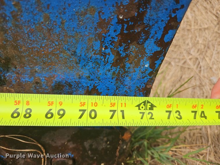 image for item OJ9803 1990 Ford 2810 tractor