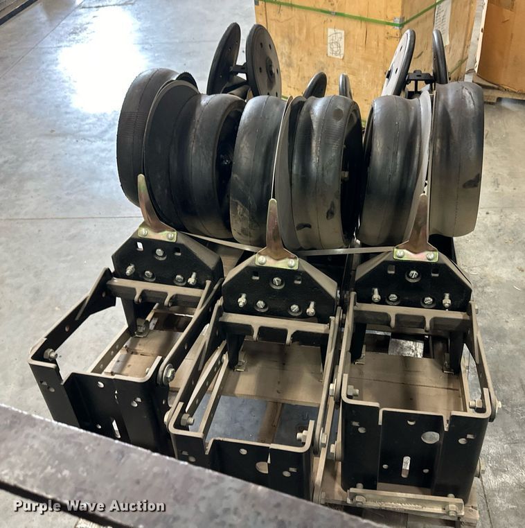 image for item OM9620 (12) AME planter row units