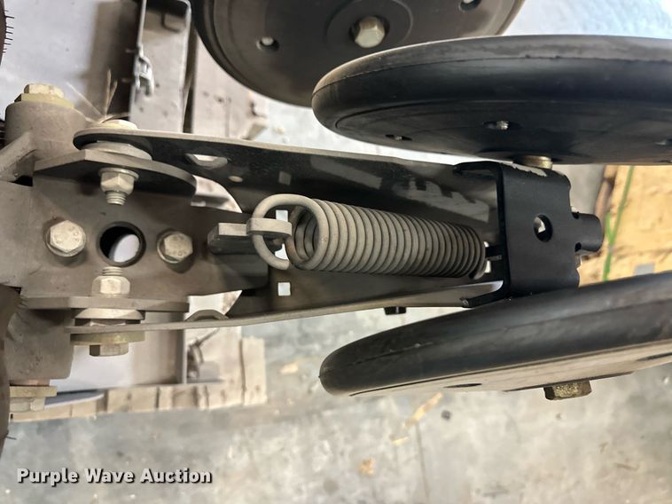 image for item OM9620 (12) AME planter row units