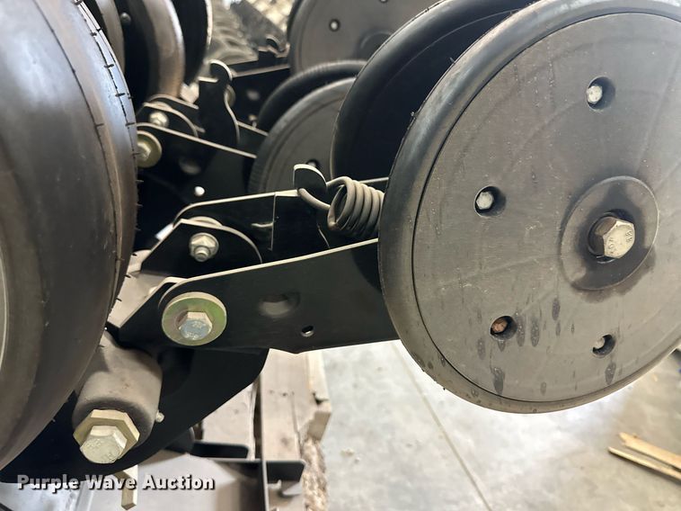 image for item OM9620 (12) AME planter row units