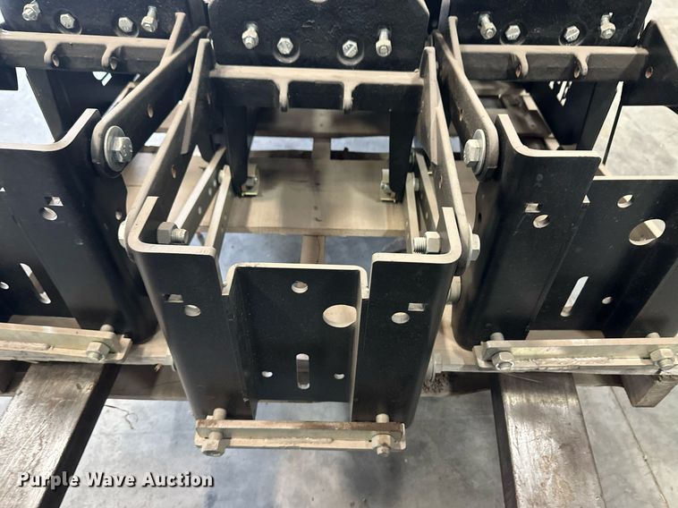 image for item OM9620 (12) AME planter row units