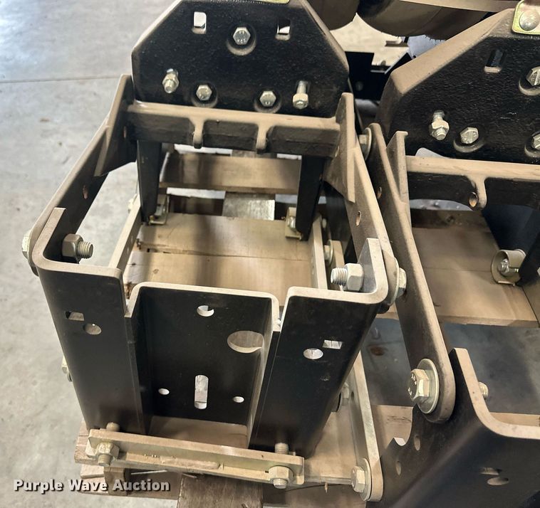 image for item OM9620 (12) AME planter row units