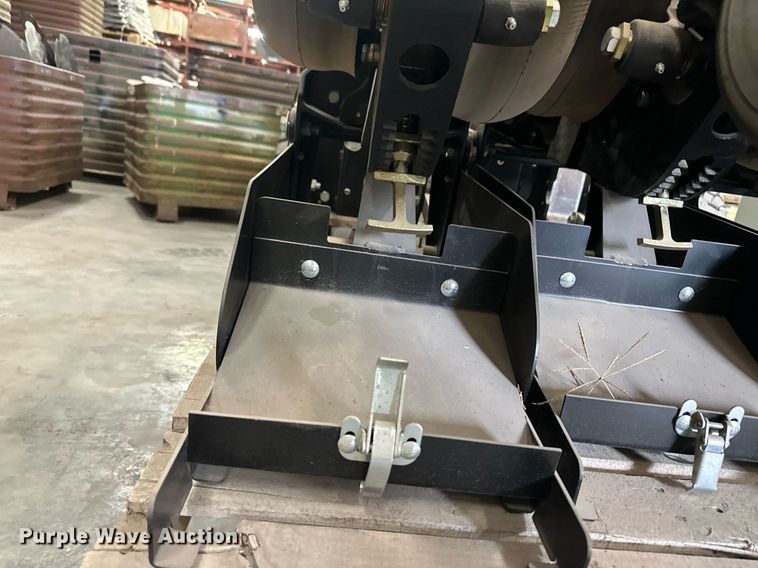 image for item OM9620 (12) AME planter row units