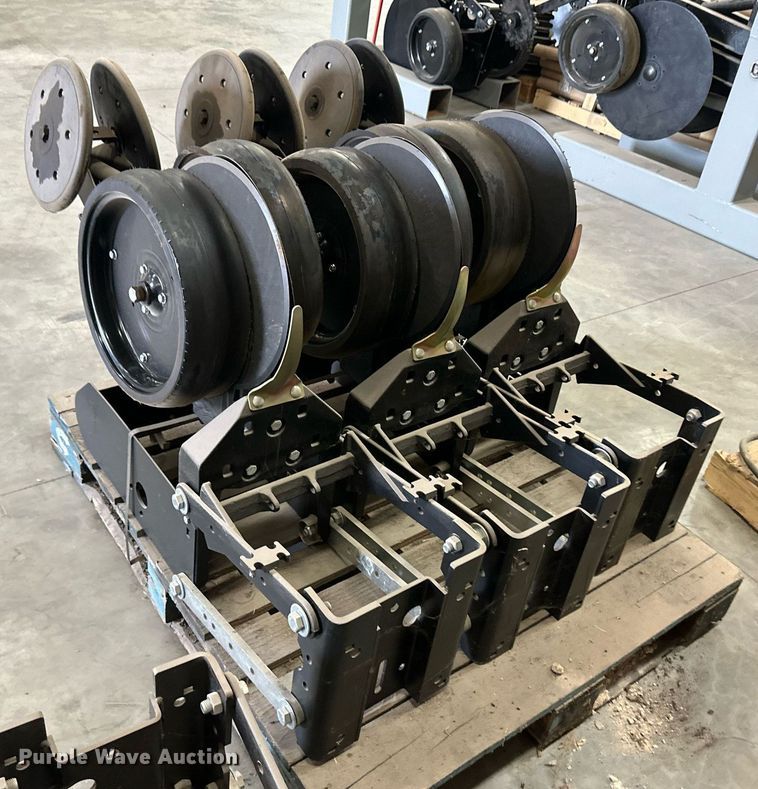 image for item OM9620 (12) AME planter row units