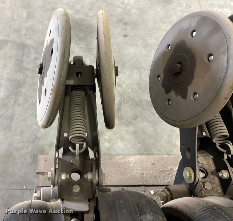 image for item OM9620 (12) AME planter row units