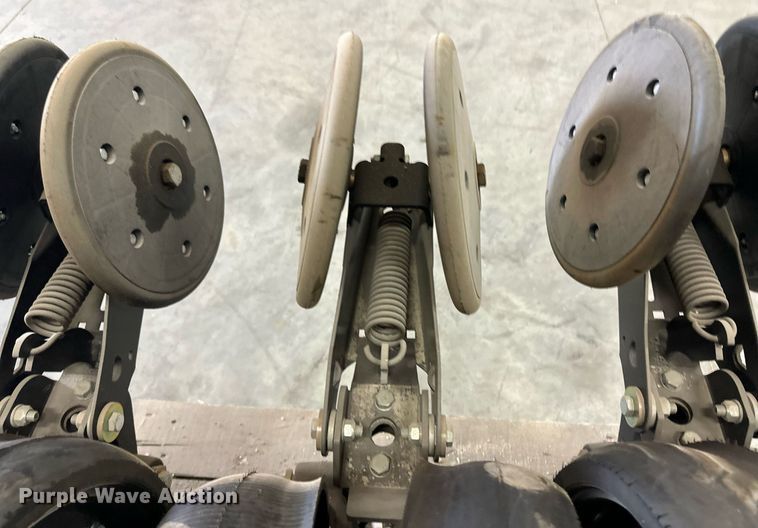 image for item OM9620 (12) AME planter row units