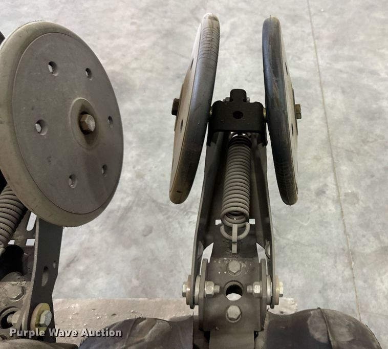 image for item OM9620 (12) AME planter row units