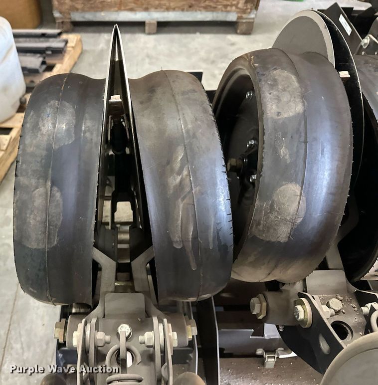 image for item OM9620 (12) AME planter row units