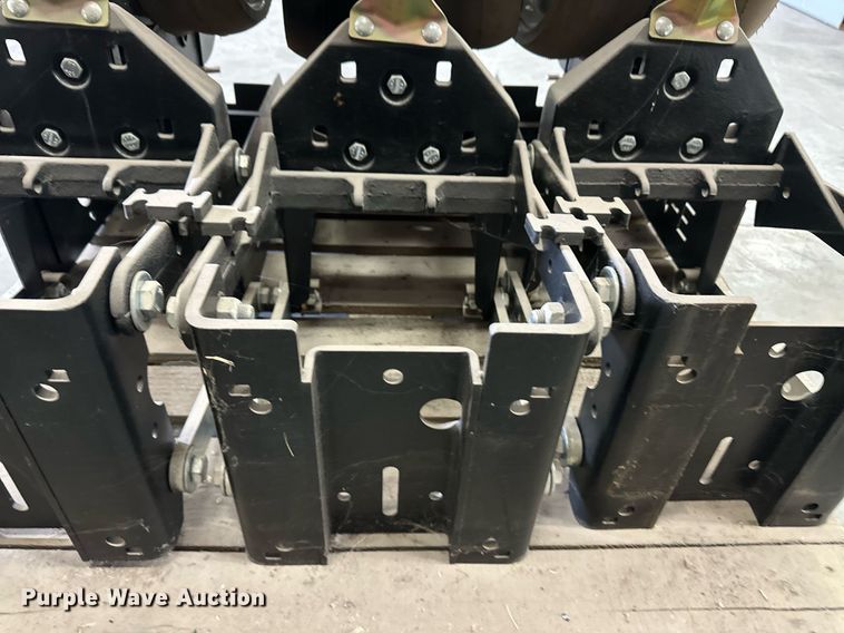 image for item OM9620 (12) AME planter row units