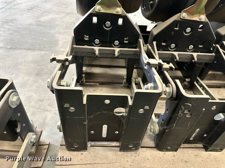 image for item OM9620 (12) AME planter row units