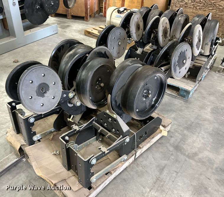 image for item OM9620 (12) AME planter row units