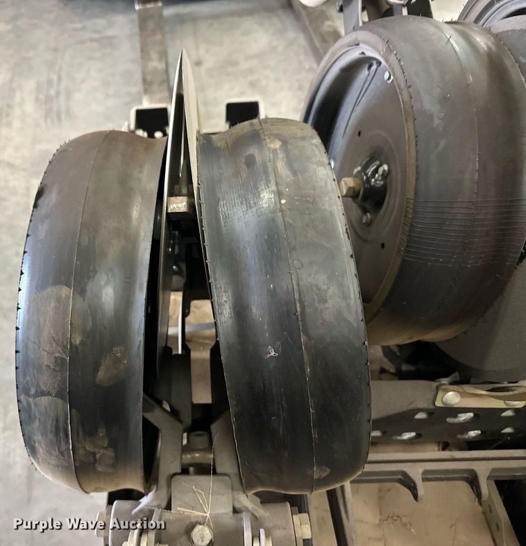 image for item OM9620 (12) AME planter row units