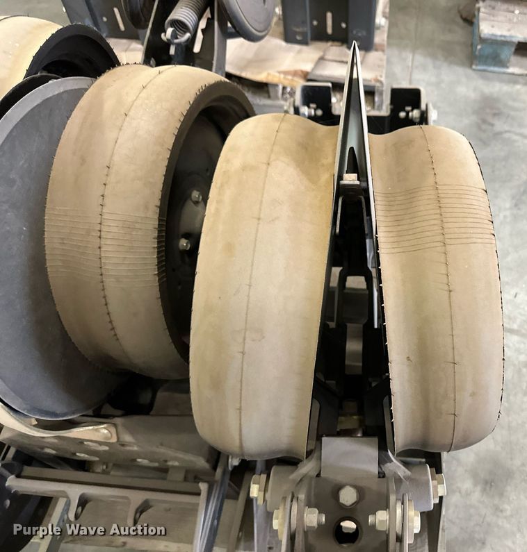 image for item OM9620 (12) AME planter row units