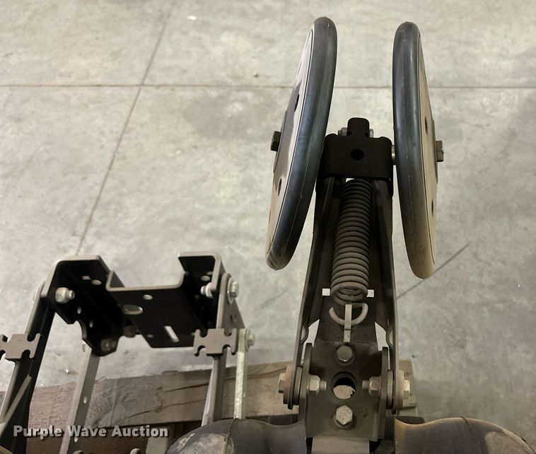 image for item OM9620 (12) AME planter row units