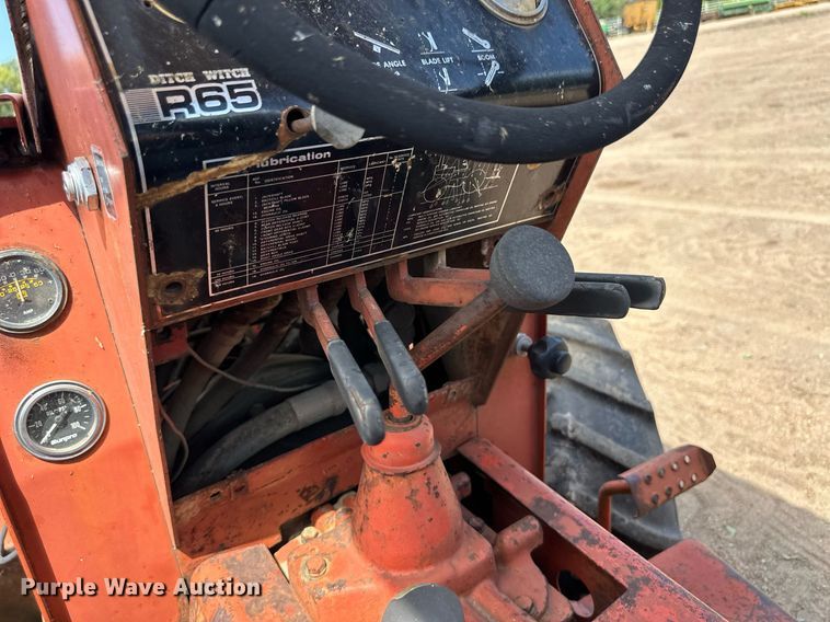 image for item OM9641 Ditch Witch R65 trencher