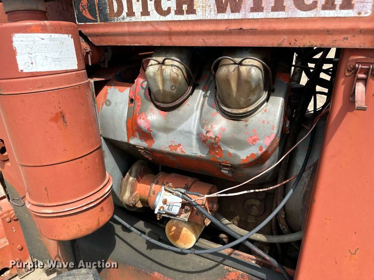 image for item OM9641 Ditch Witch R65 trencher