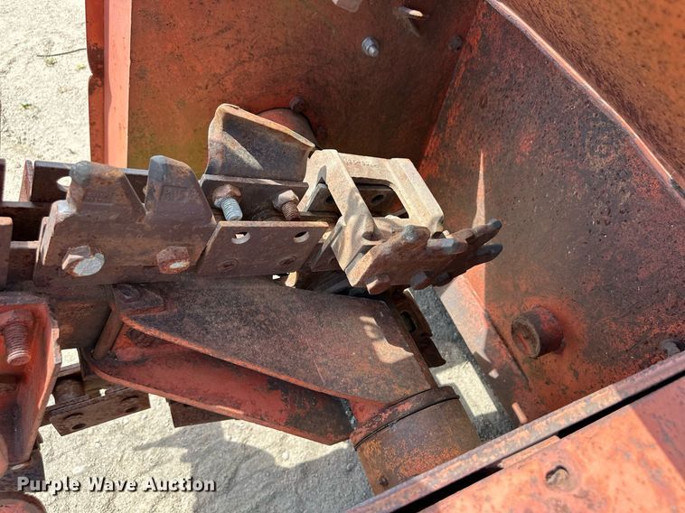 image for item OM9641 Ditch Witch R65 trencher