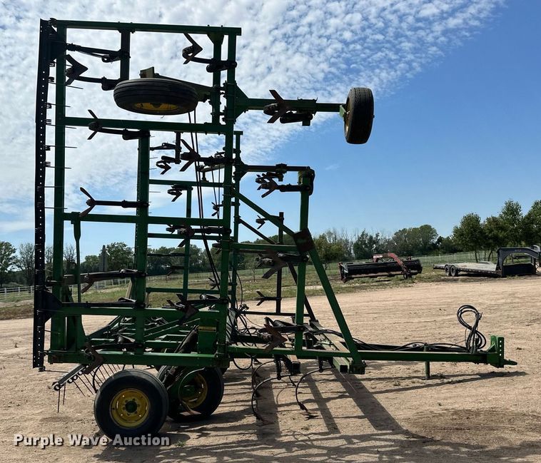 image for item OM9646 John Deere field cultivator