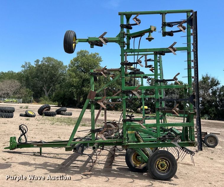 image for item OM9646 John Deere field cultivator