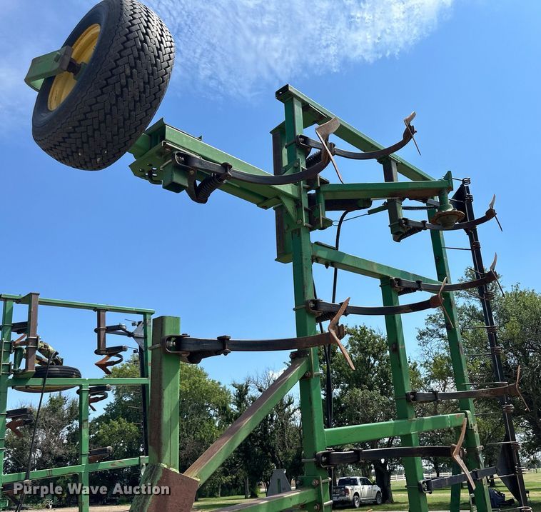 image for item OM9646 John Deere field cultivator