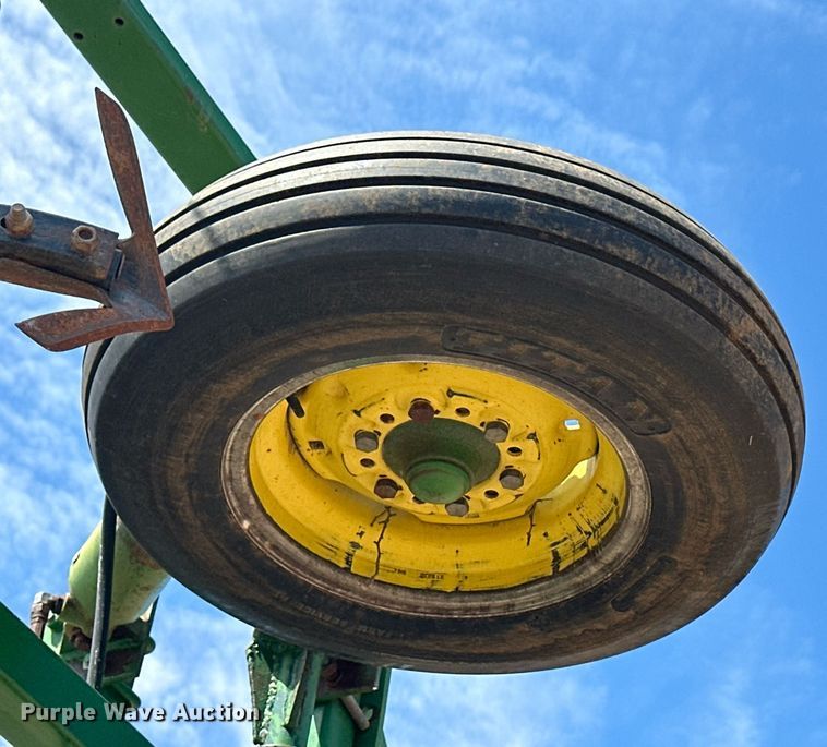 image for item OM9646 John Deere field cultivator