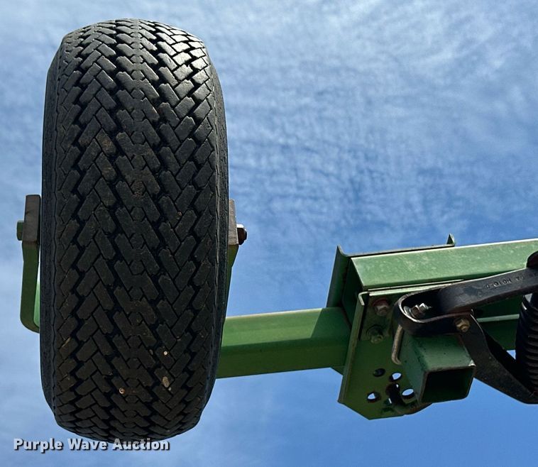 image for item OM9646 John Deere field cultivator