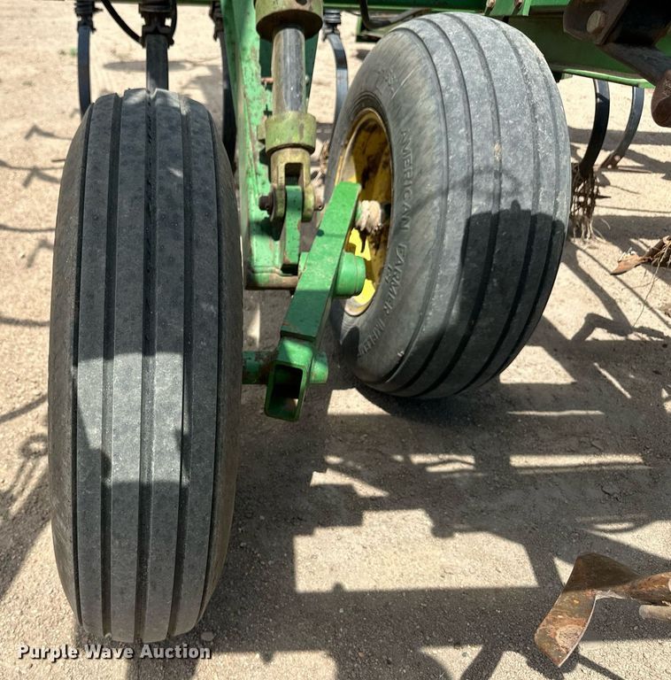 image for item OM9646 John Deere field cultivator