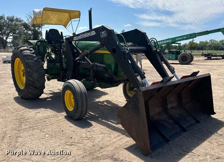 image for item OM9647 1981 John Deere 2940 tractor