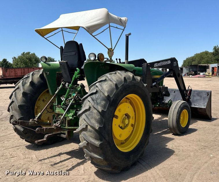 image for item OM9647 1981 John Deere 2940 tractor