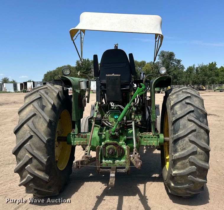 image for item OM9647 1981 John Deere 2940 tractor